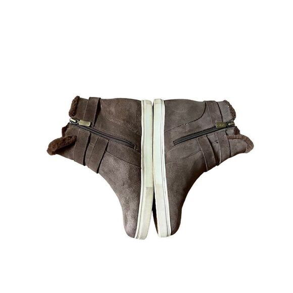 Blondo Geneva Womens 8.5 Ankle Boot Waterproof Taupe Suede Hidden Wedge Faux Fur - Picture 11 of 15